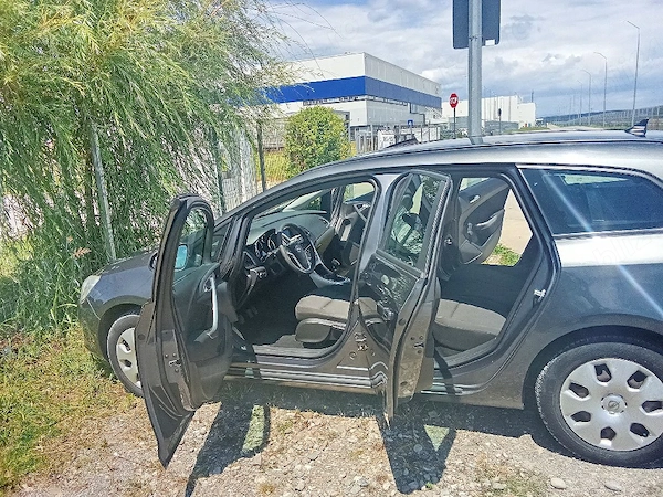 OPEL Astra 2012 — imagine 4
