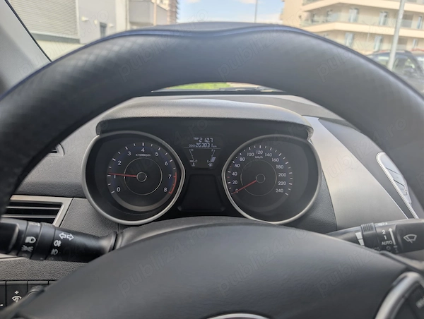 HYUNDAI Elantra 2012 — imagine 7