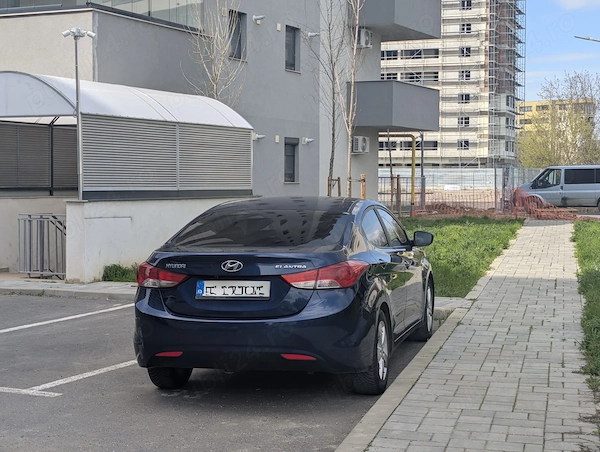HYUNDAI Elantra 2012 — imagine 3
