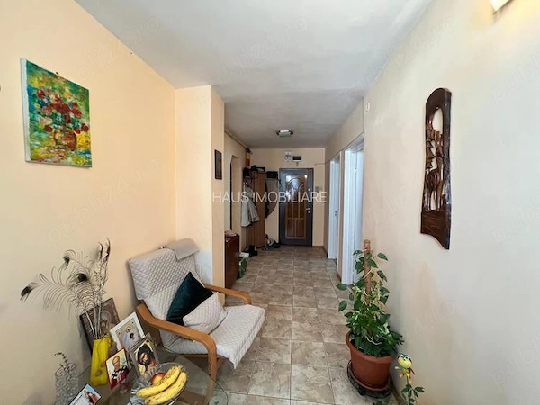 Proprietar vand apartament 3 camere Constanta, zona Far — fotografia 3