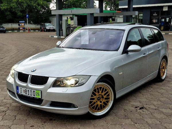 BMW 320D Automat ,Xenon,Navi,,Trapă
