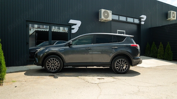 TOYOTA RAV4 2017 — imagine 5