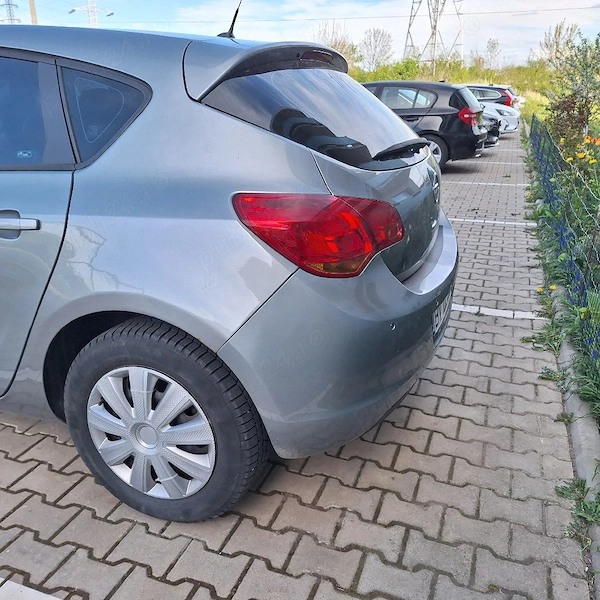 OPEL Astra 2011 — imagine 2