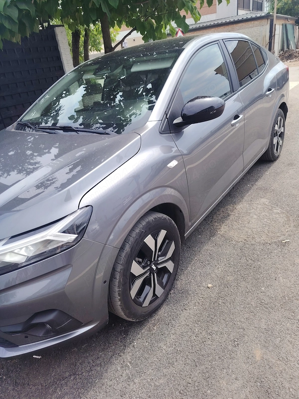 DACIA Logan 2025 — imagine 2