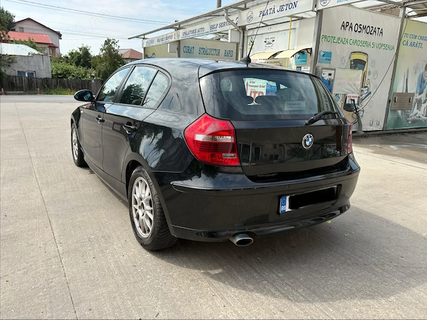 BMW 1 Series 2009 — imagine 8
