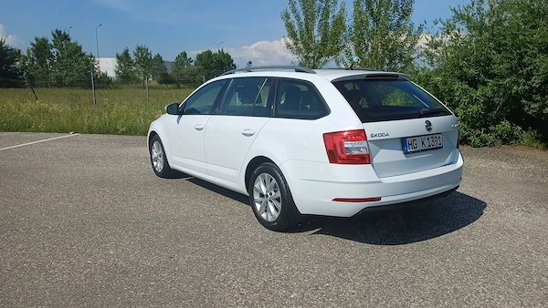 SKODA Octavia 2018 — imagine 3