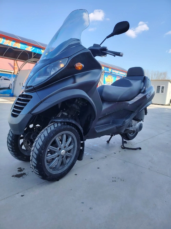 Vând Piaggio MP3
