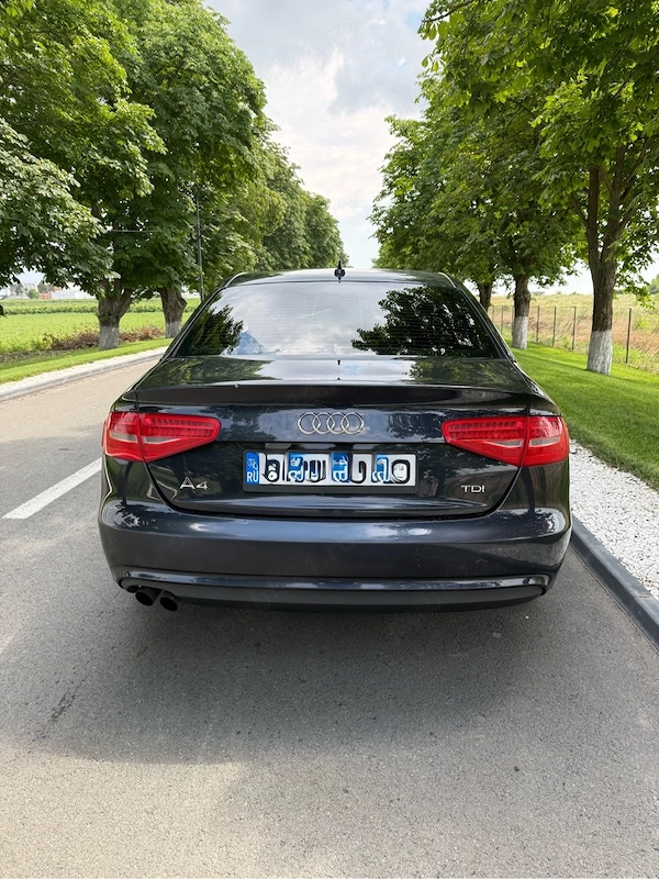 AUDI A4 2012 — imagine 2