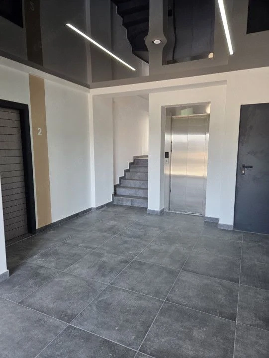 De vanzare 2 apartamente cu 2 camere Micro 17, bloc nou, etaj 3, 96.000 E — fotografia 2