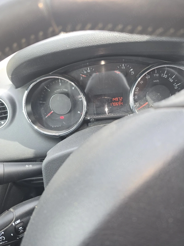 PEUGEOT 5008 2010