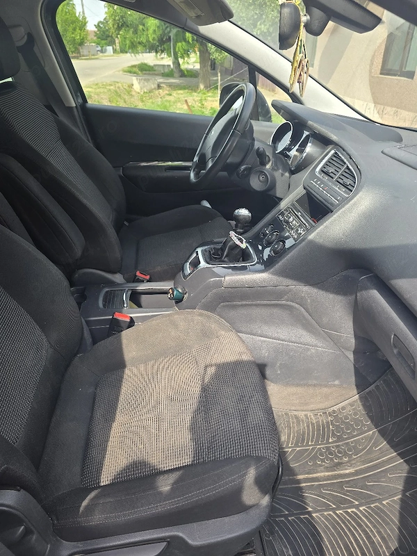 PEUGEOT 5008 2010 — imagine 4