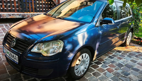 VOLKSWAGEN Polo