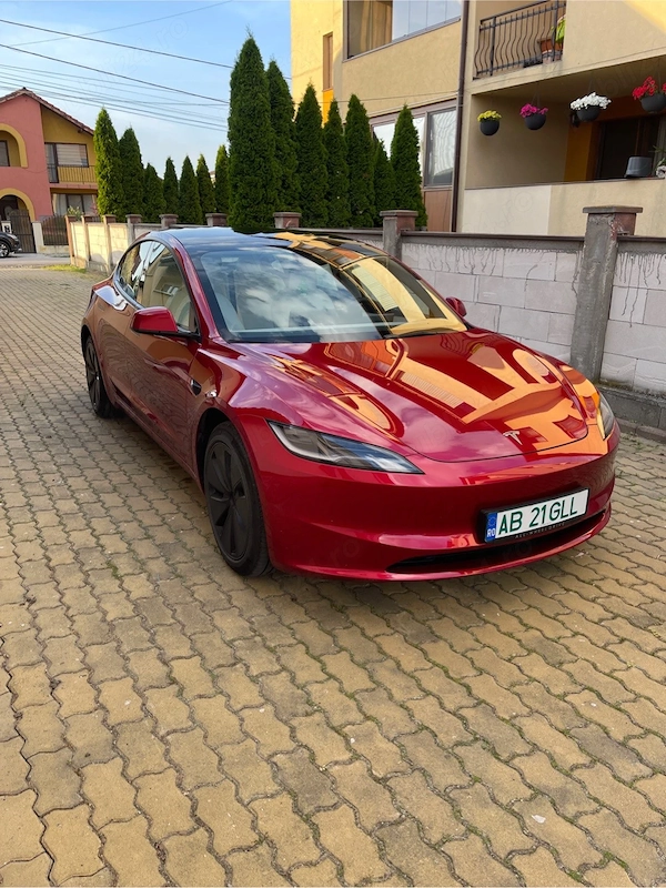 TESLA Model 3 2024 — imagine 5