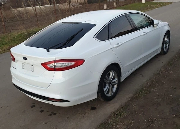 Vând Ford Mondeo Mk5