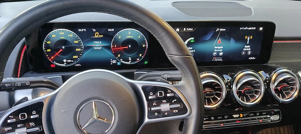 MERCEDES-BENZ GLB 2022 — imagine 10