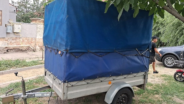 remolcă cu rampă