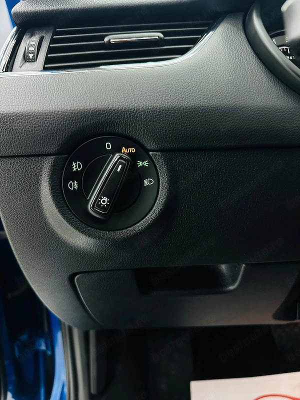 SKODA Octavia 2018 — imagine 12