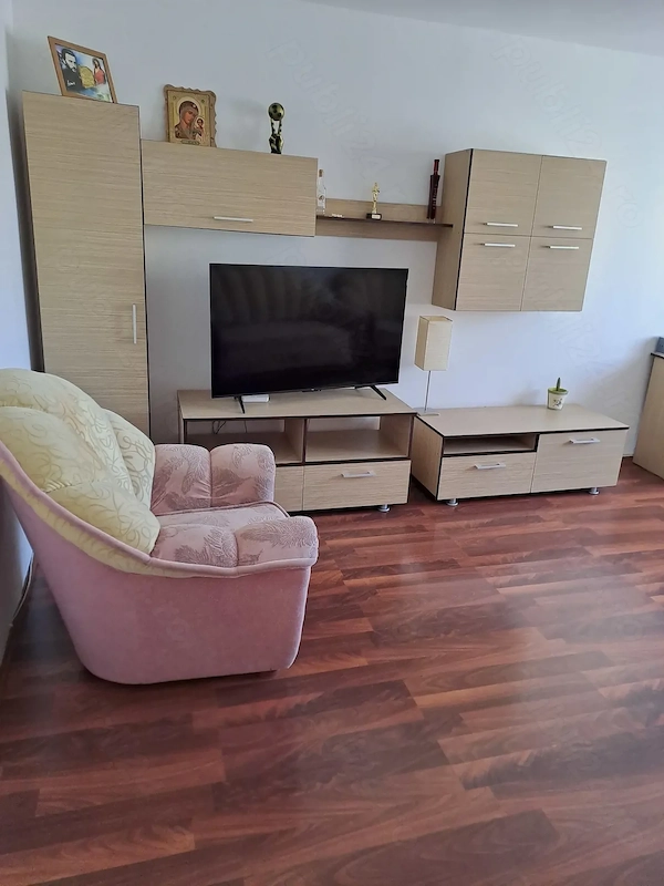 Proprietar-vand apartament 2 camere, decomandat, et intermediar, Cetate-Mercur — fotografia 3