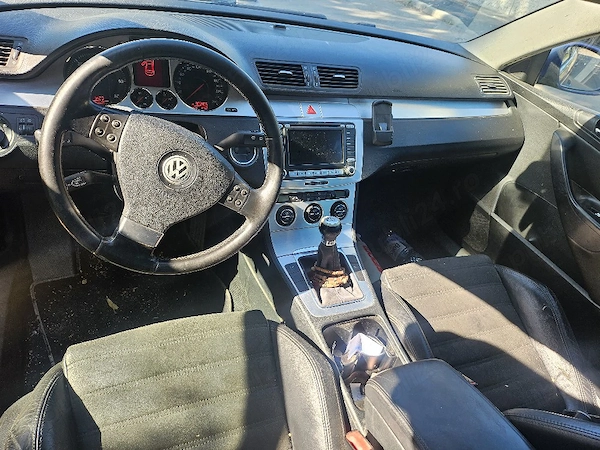 VOLKSWAGEN Passat 2006
