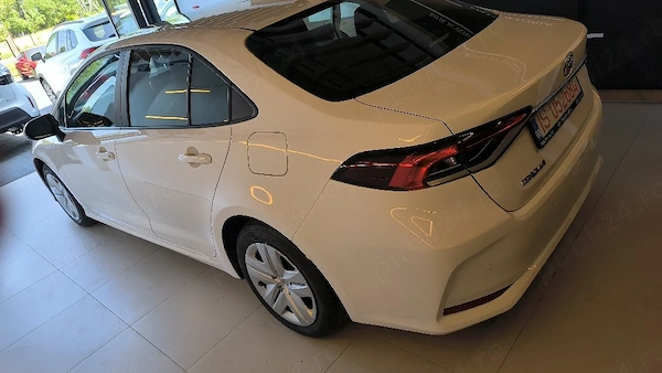 TOYOTA Corolla 2025 — imagine 2