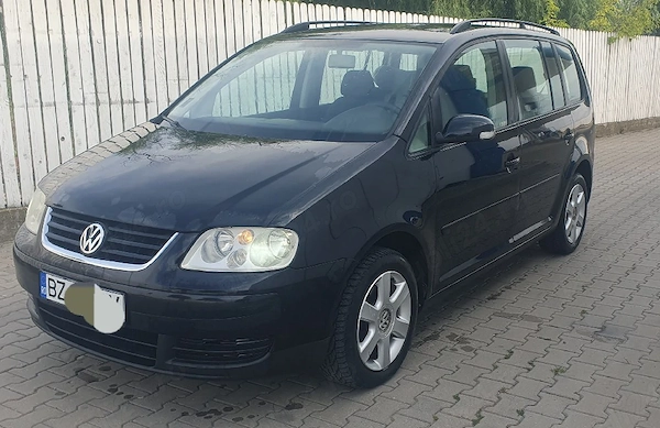 VOLKSWAGEN Touran
