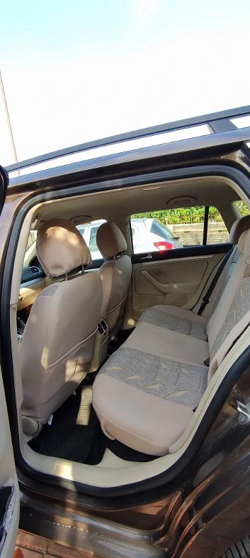 VOLKSWAGEN Golf 2011 — imagine 2