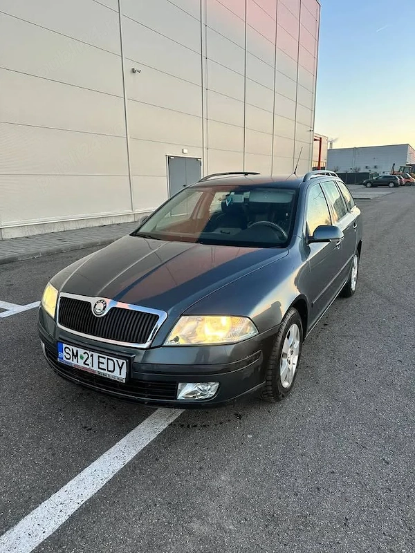 Vând Skoda Octavia 2 2006 Primul proprietar in tara! Motor 1.6 Benzina Stare buna, pret 1800 euro ne