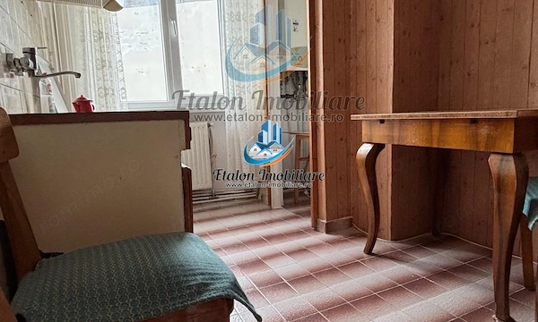 Apartament 2 camere decomandat, zona centrala Muzeu, Piatra Neamt — fotografia 2