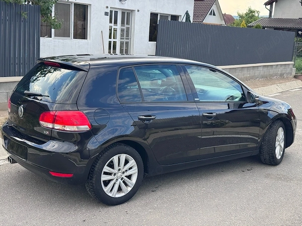 VOLKSWAGEN Golf 2011 — imagine 4