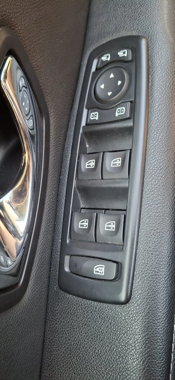 RENAULT Megane 2012 — imagine 8