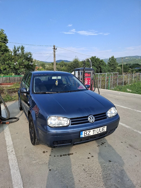 VOLKSWAGEN Golf 2003
