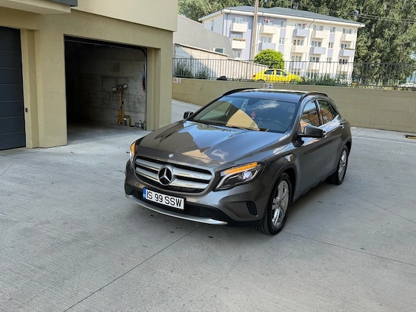 MERCEDES-BENZ GLA