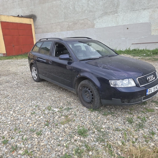 AUDI A4 2004 — imagine 3