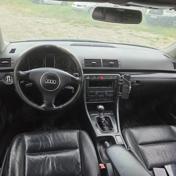 AUDI A4 2004 — imagine 2
