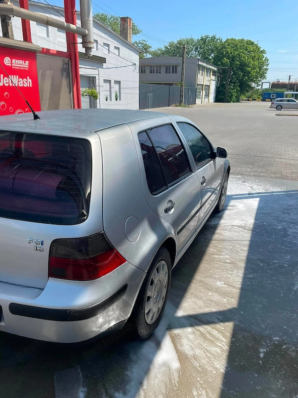 VOLKSWAGEN Golf 2002 — imagine 4