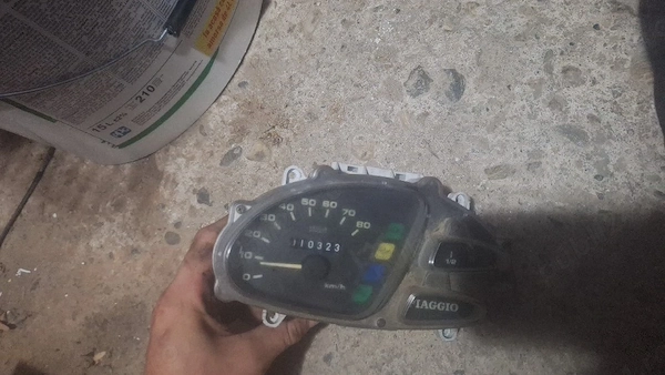 Dezmembrez Piaggio 50cc 2T 100% piese originale Piaggio