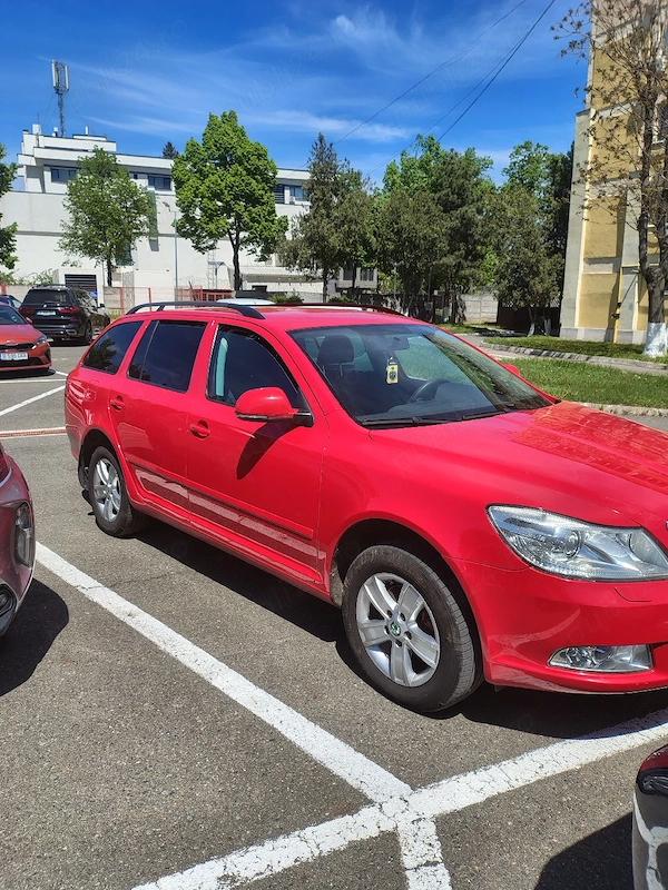 SKODA Octavia 2012 — imagine 5