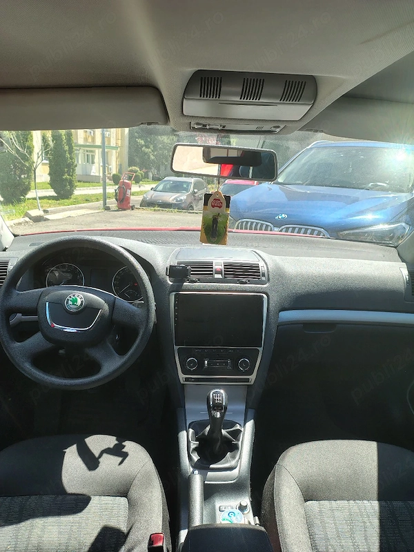 SKODA Octavia 2012