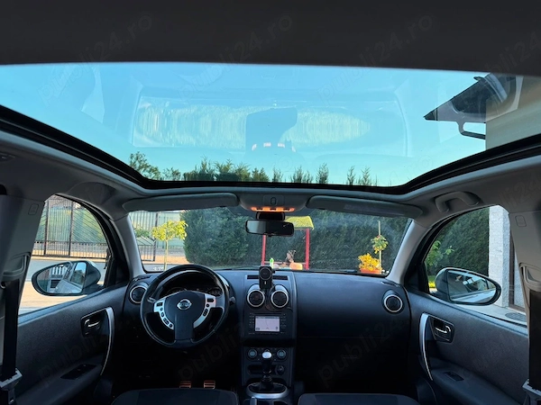 NISSAN Qashqai 2012