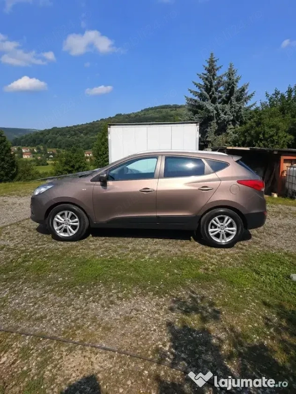 HYUNDAI ix35 2011 — imagine 3