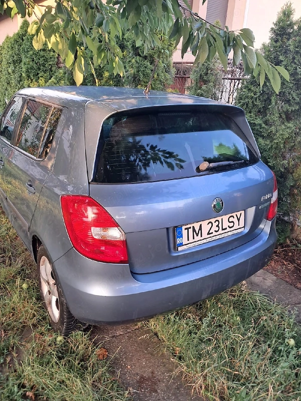 SKODA Fabia 2011 — imagine 4