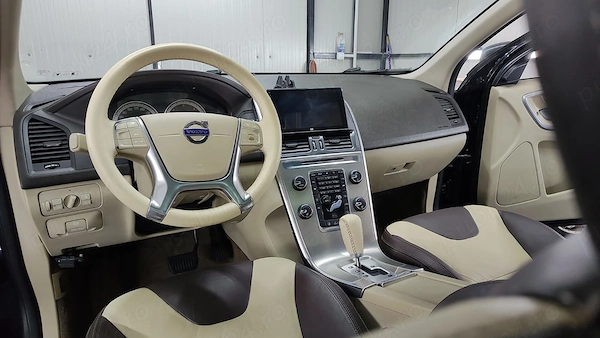 VOLVO Unknown Model 2012 — imagine 9