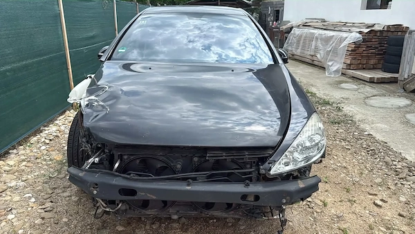 PEUGEOT 607