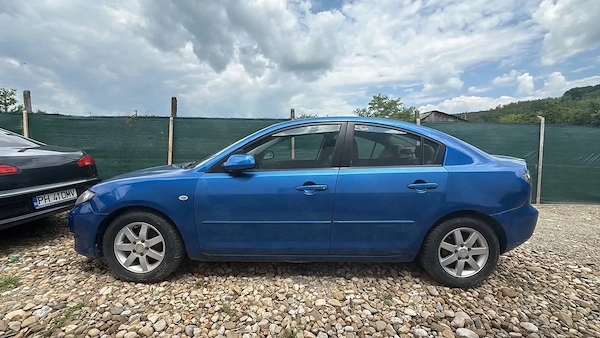 MAZDA 3 2006 — imagine 2