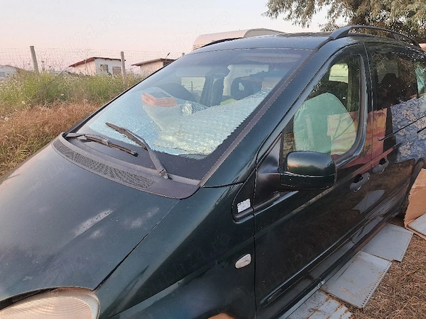MERCEDES-BENZ Vaneo 2005