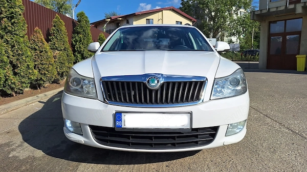 SKODA Octavia 2010 — imagine 2