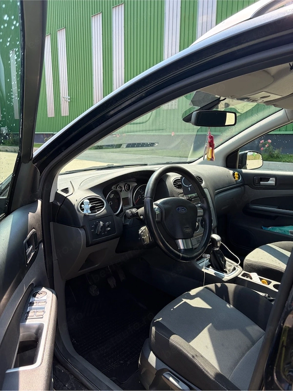 FORD Focus 2010 — imagine 4