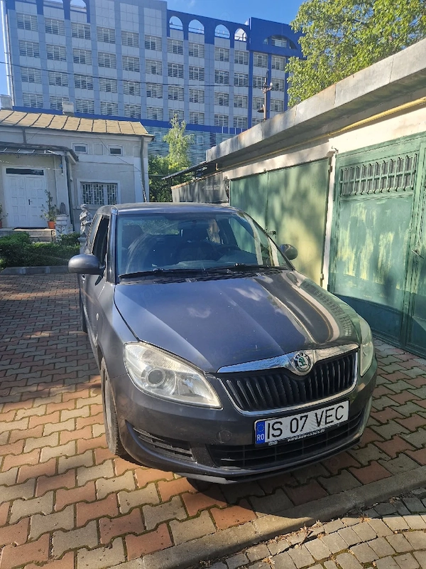 SKODA Fabia 2011 — imagine 4