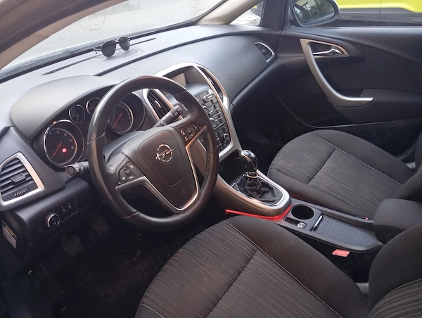 OPEL Astra 2011 — imagine 4