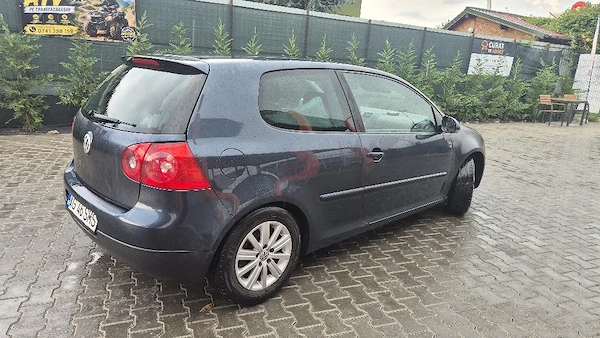 VOLKSWAGEN Golf 2005 — imagine 7
